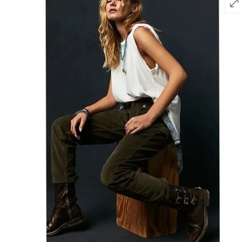 NWT Free People Kyo‎ Corduroy Pants Size 2 Hunter Moss Green